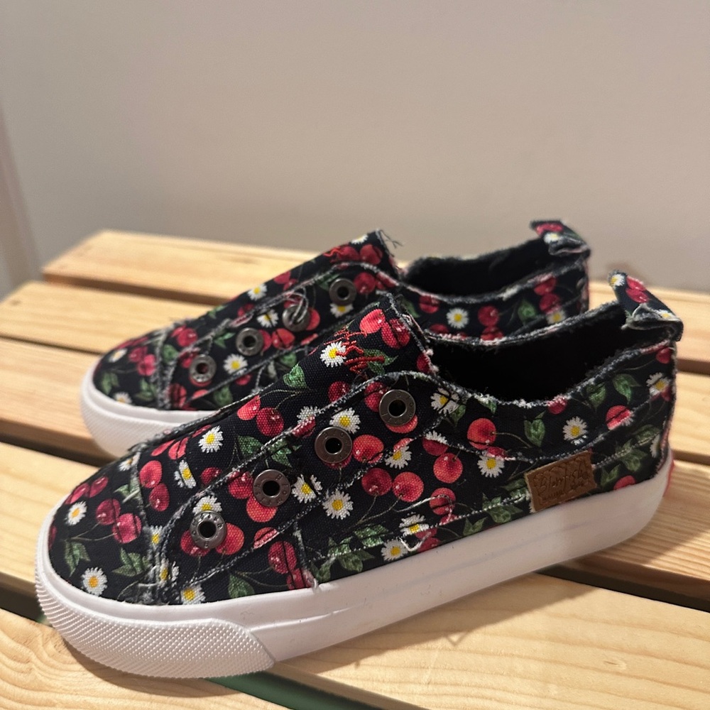 Blowfish NWOT Cherry Floral Kids Sneakers